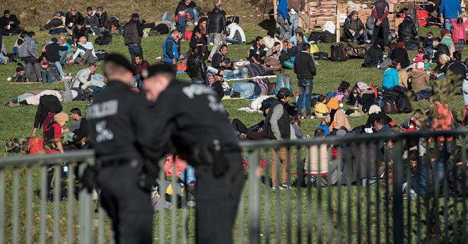 Almanya'da sığınmacılar için hazırlanan "uyum yasası" çıktı