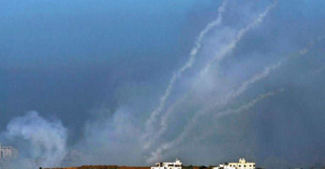 İsrail Gazze'ye saldırdı