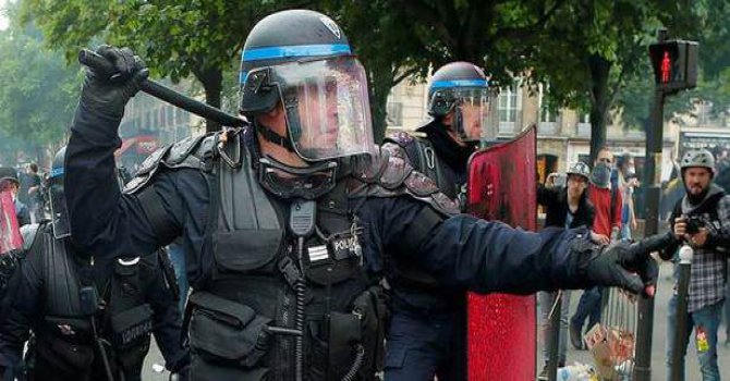 Fransa'da ayaklanma yayılıyor! Savaş alanına döndü..