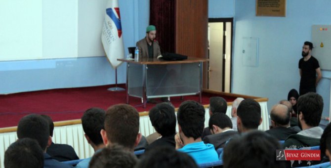 Ağrı'da 'Mavi Marmara ve Özgür Kudüs' konferansı düzenlendi