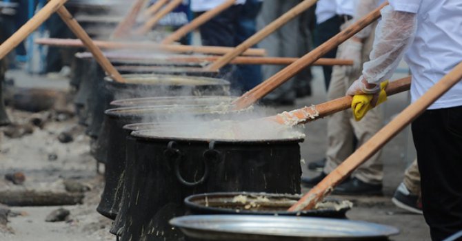 Ümraniye Meydanı’nda 'Keşkek Şöleni' coşkusu
