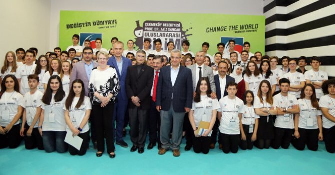 Genç mucitler ödüllerini Aziz Sancar’dan aldı
