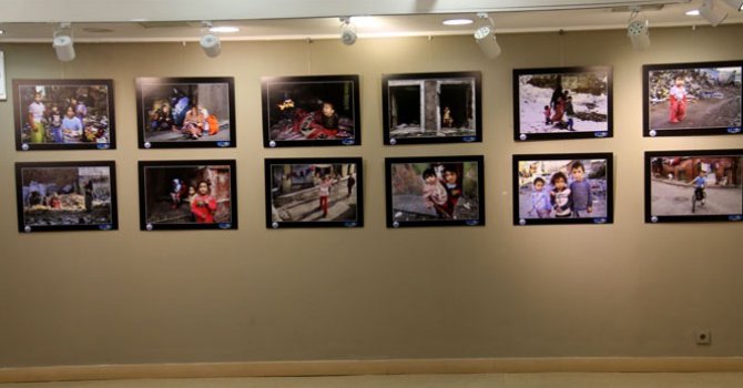 Suriyeli çocukların yaşam mücadelesi sergiyle anlatıldı