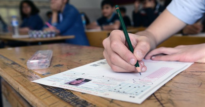 Özel okullara 'hormonlu not' cezası