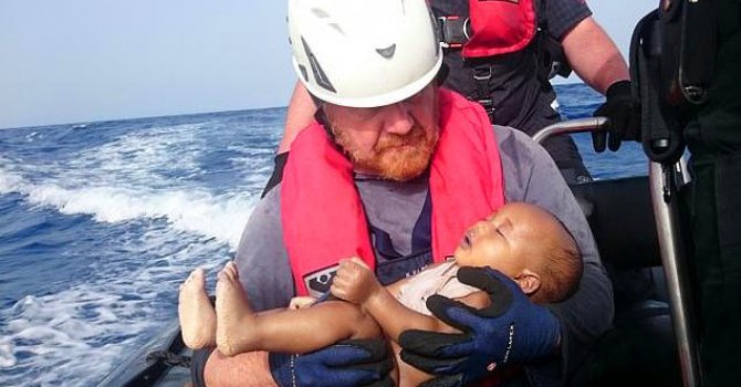 Bebek Mültecinin Cesedini Denizden Çıkaran Adam: 'Bunun Sorumlusu Biziz