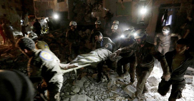 Binlerce sivil kenti terk ediyor