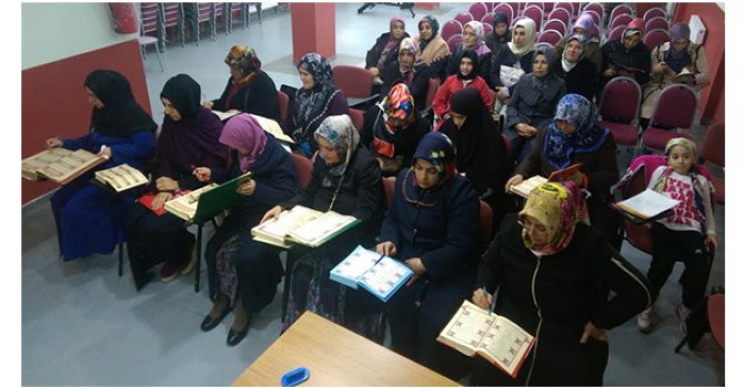 Bilgi ve Hikmet Evleri'nde mukabele