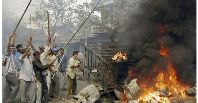 Hindistan'da 24 kişi 69 Müslümanın katledilmesinden suçlu bulundu