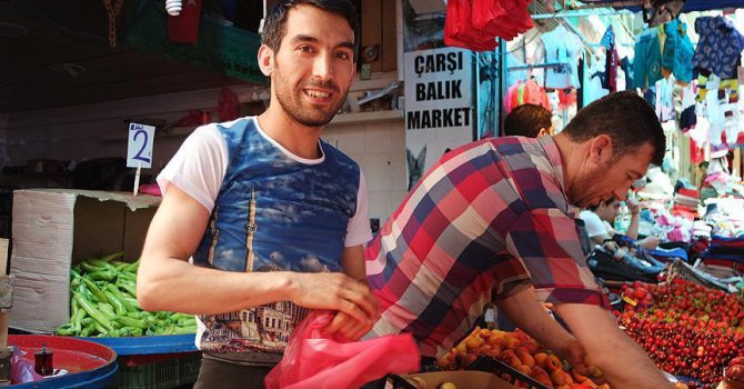 Ramazan hareketliliği esnafın yüzünü güldürdü