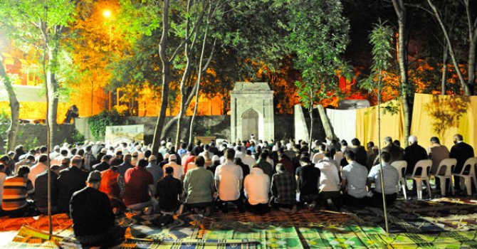 Tarihi namazgâh teravih için açıldı
