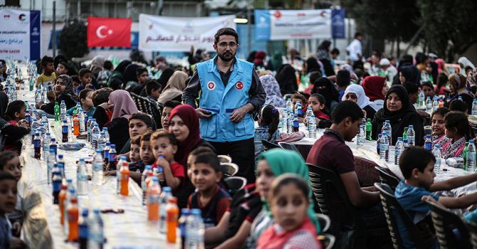 Türkiye Diyanet Vakfı'ndan Gazze'ye İftar yardımı