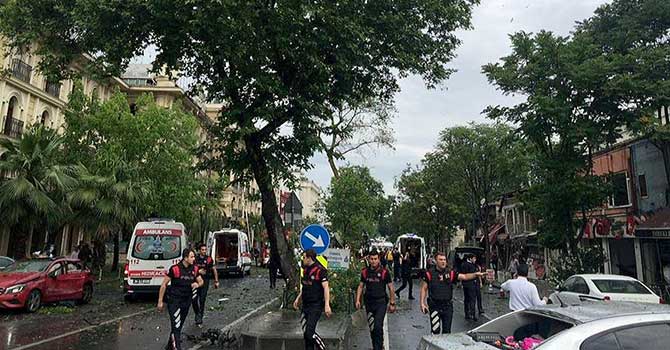İstanbul'da terör saldırısı: 7'si polis 11 şehit