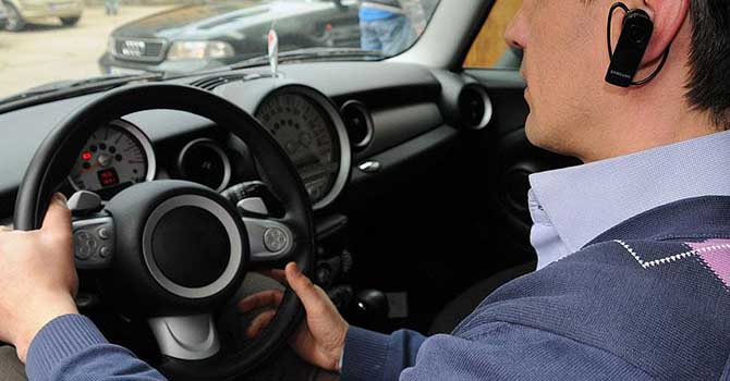 Trafikte telefon elde olmasa bile tehlikeli