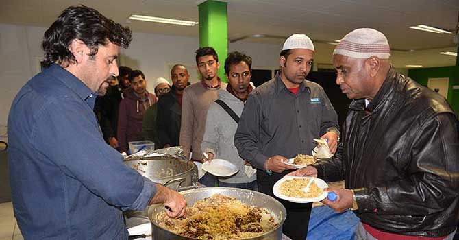 Avustralya Federal Polisi öğrencilere iftar verdi