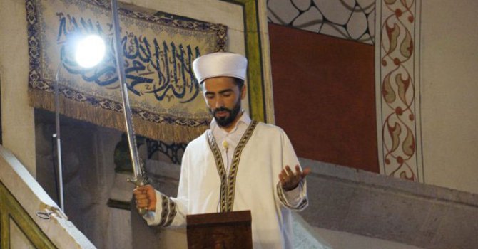 Kılıçla hutbe geleneği 6 asırdır sürüyor