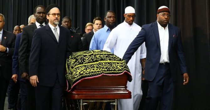 Muhammed Ali'nin cenazesinde çirkin olay!