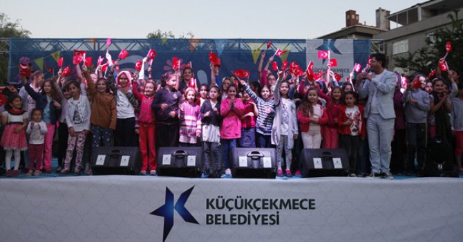 Binlerce çocuk aynı iftar sofrasında