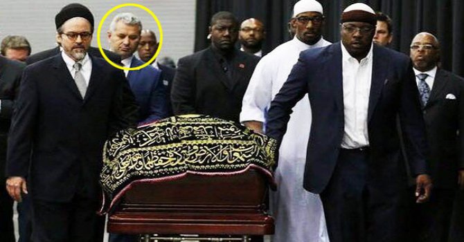 Muhammed Ali'nin tabutunu taşıyan tek Türk