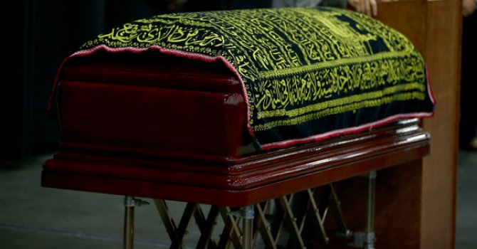 Muhammed Ali'nin naaşı toprağa verildi