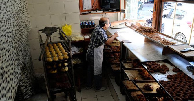 Tarihi fırında zorlu ramazan mesaisi
