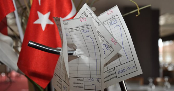 Askıda ekmekten sonra 'Askıda iftar' yardımı