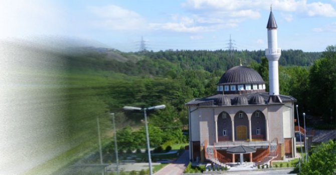 İsveç'te Camii Cemaatine saldırı!