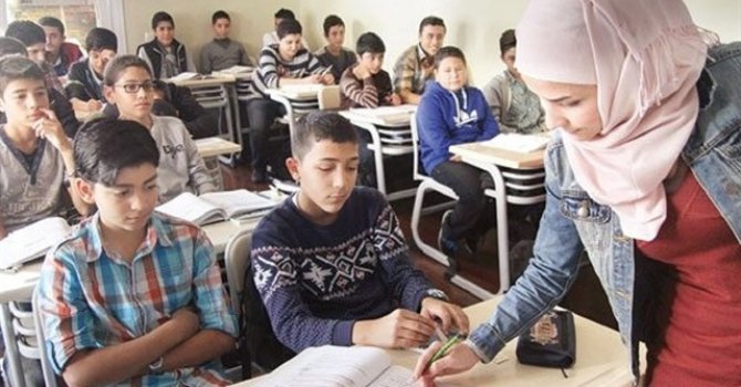 Türkiye'de 330 bin Suriyeli okuyor
