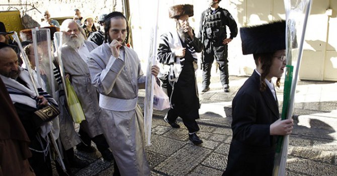 Yahudilerin Cebrail (as)'a düşman olmalarının sebebi nedir?