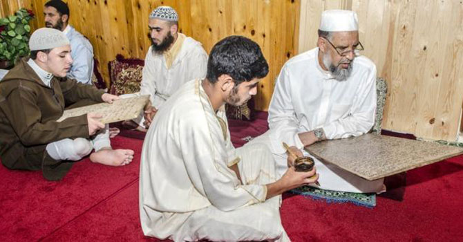 Fas'ta ahşap levhalarla Kur'an-ı Kerim hafızlığı