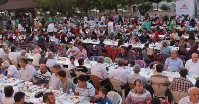 İftar'dan sonra hangi dualar okunmalı? 16 Mayıs günün iftar duası