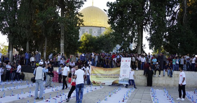 Yahudi yerleşimciler Mescid-i Aksa'ya girdi
