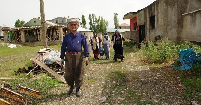 Terörün yıktığı Yüksekova gelecekten umutlu