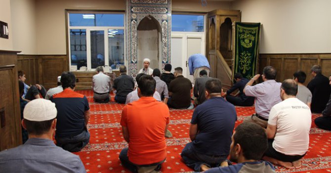 Kanada'da Mevlana Camisi ibadete açıldı
