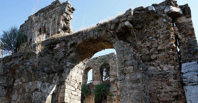 8 asırlık asırlık cami restore edilip ibadete açılacak