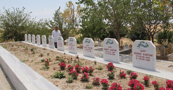 PKK'nın camideki katliamı unutulmuyor