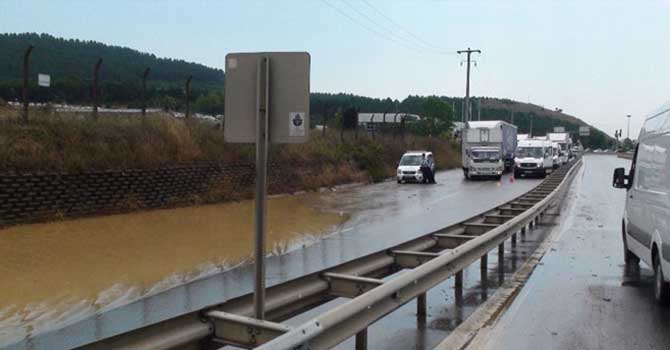 Mısır'ı sel vurdu! Çok sayıda ölü var