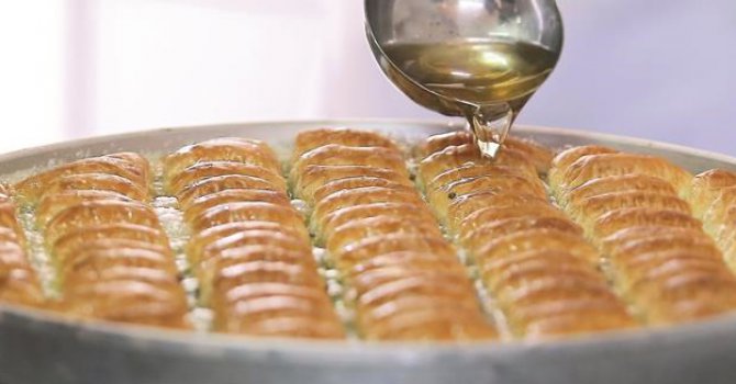 Bayram İçin En Güzel Tatlı Tarifi: İncirli Baklava