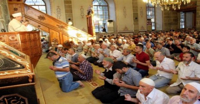 Samsun’da Bayram Namazı Coşkusu