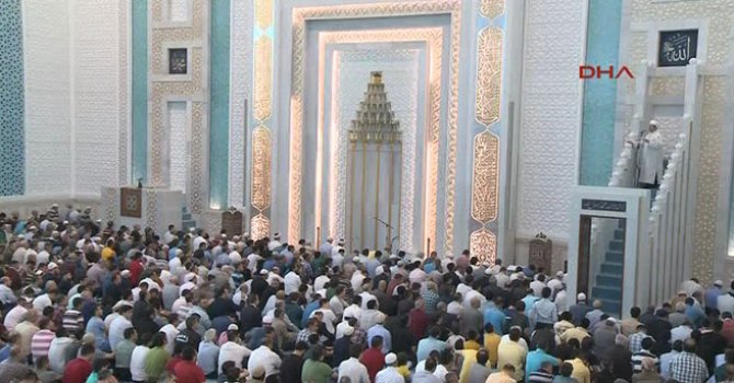 'Peygamber'imizin Medine'sinde bombalar patladı'