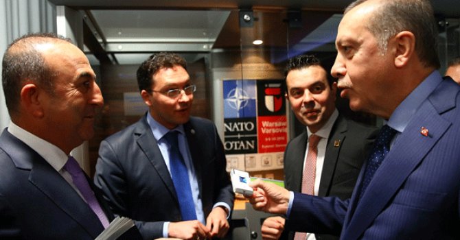 Erdoğan, Bulgar bakana sigarayı bıraktırdı