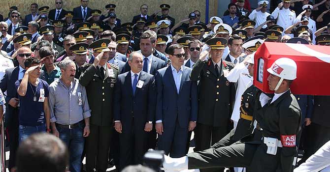 Hakkari ve Van şehidi askerlere veda