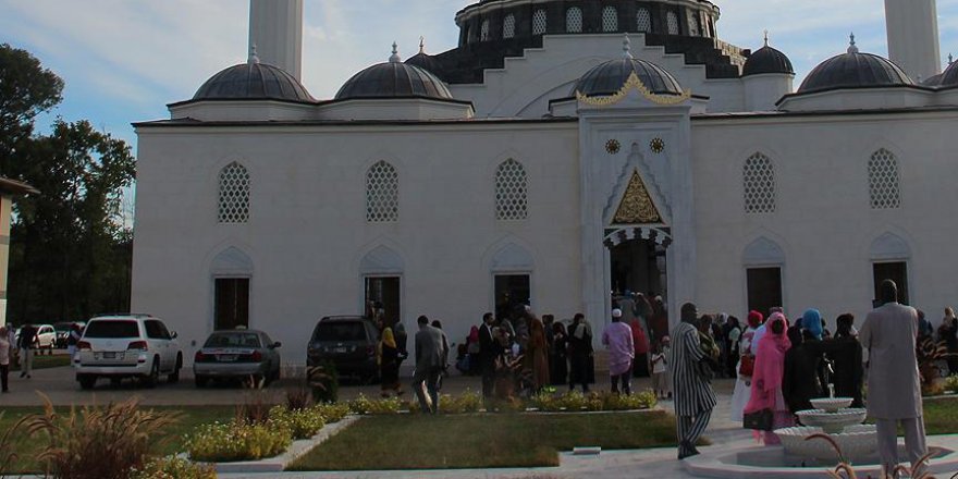 ABD'de camiye kurulacak seçim sandığının iptali tepki çekti