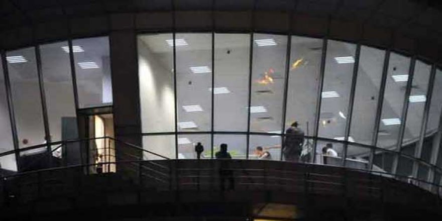 Darbeciler askerleri 'tatbikat' diye ikna etmiş