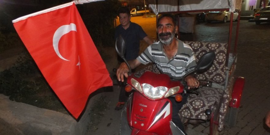 "Engeline" aldırmadan demokrasiye sahip çıktı