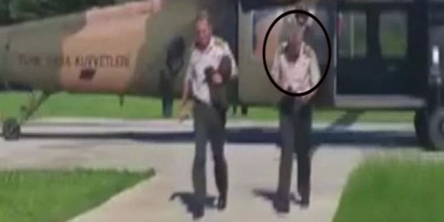 Hulusi Akar'ın yanındaki tümgeneralin inanılmaz oyunu