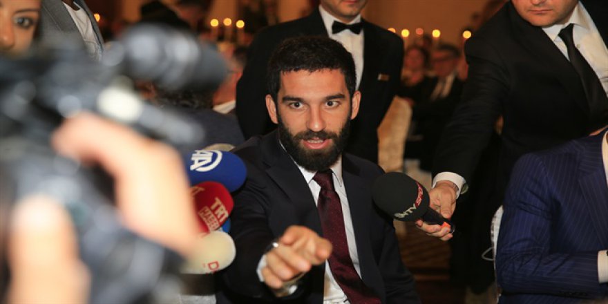 Arda Turan'dan 'Darbe Girişimi' tweeti