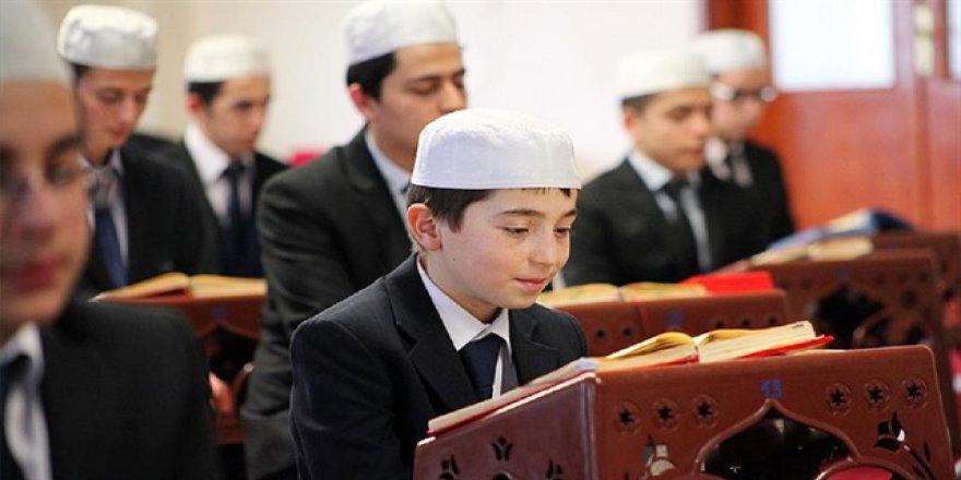 Darbe Şehitleri için Bayburt'ta 330 hatim indirildi