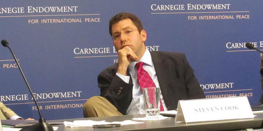 Amerikalı yazar Cook darbe girişimini aklamaya çalıştı