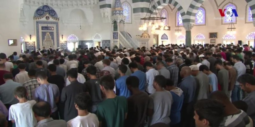 Darbe girişiminde şehit düşenler için ABD'de gıyabi Cenaze namazı