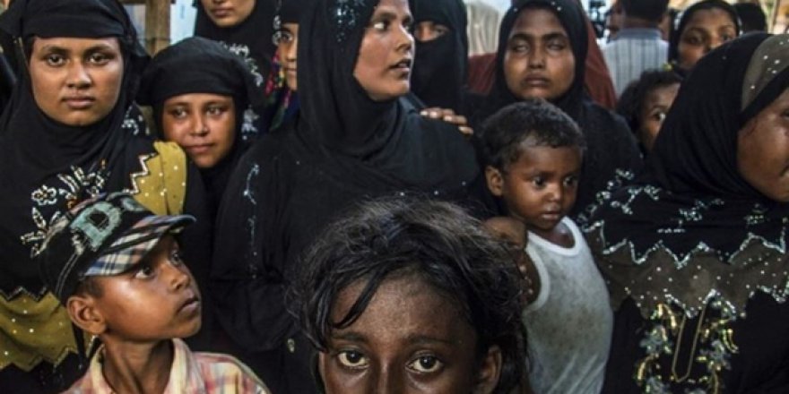 Müslümanlara para cezası kesiyorlar